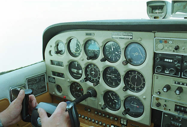 Das Instrumentenbrett einer Cessna 172